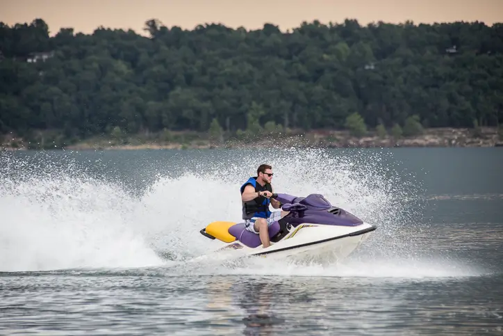 How does a jet ski work?