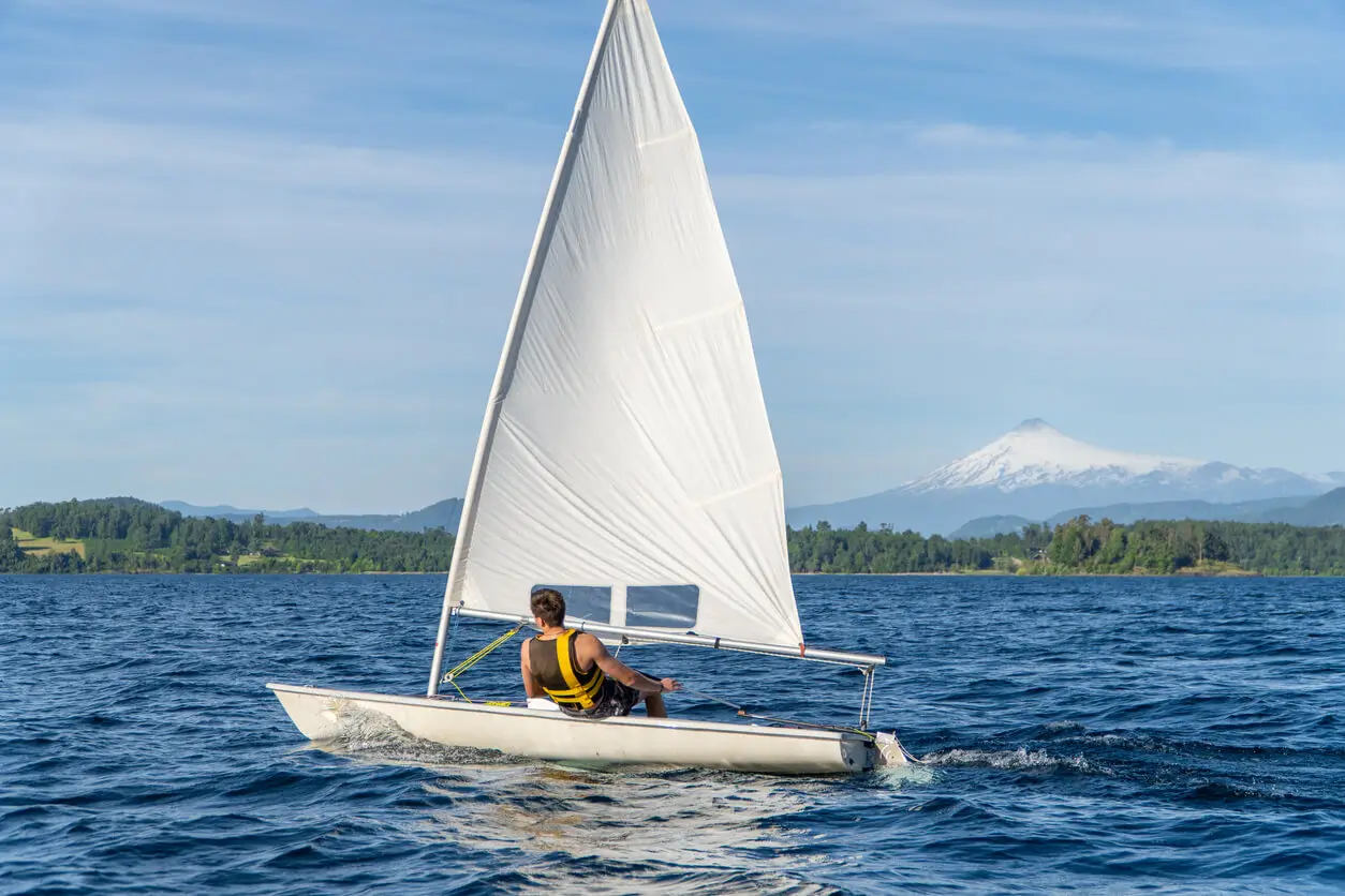 What are the different types of sailing dinghy boats?