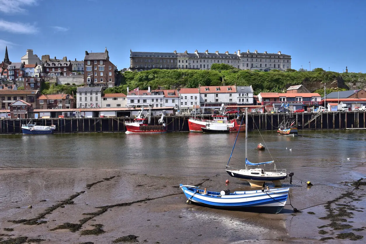8 of the Best Dinghy Sailing Holiday Locations in the UK